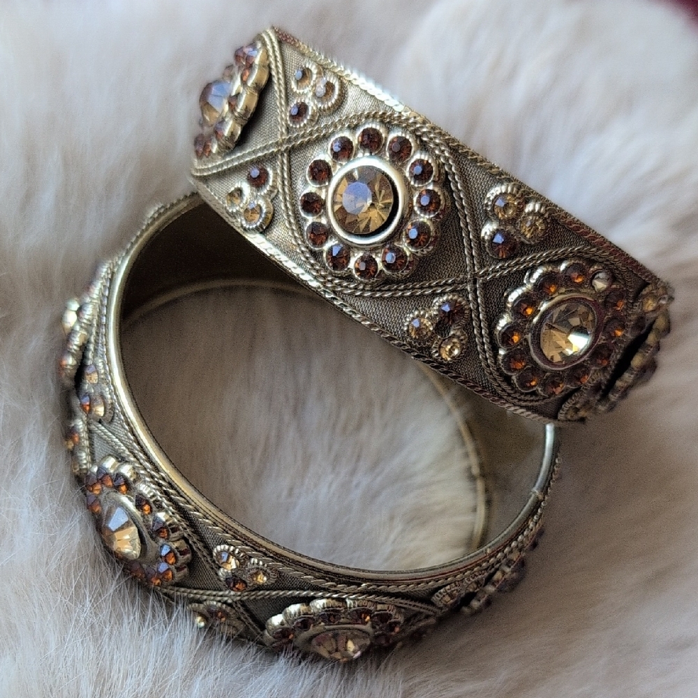 Elegant Gold and Silver Crystal Bangle Set